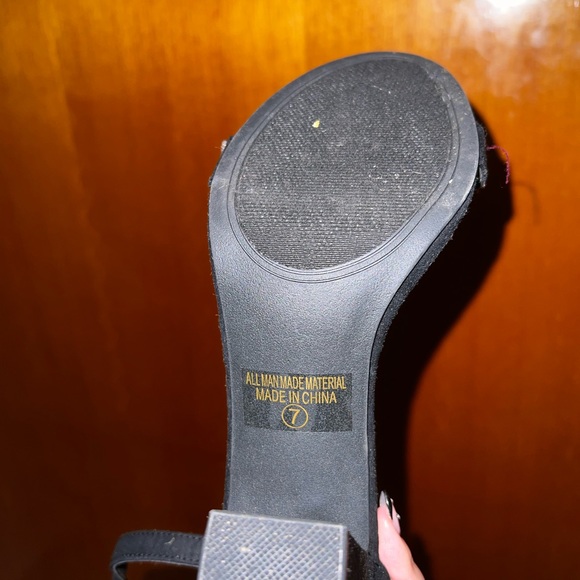 Black heels with silver details - Picture 5 of 5